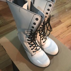 Dee white Paten Lamper Dr. Martens US:11 UK:9